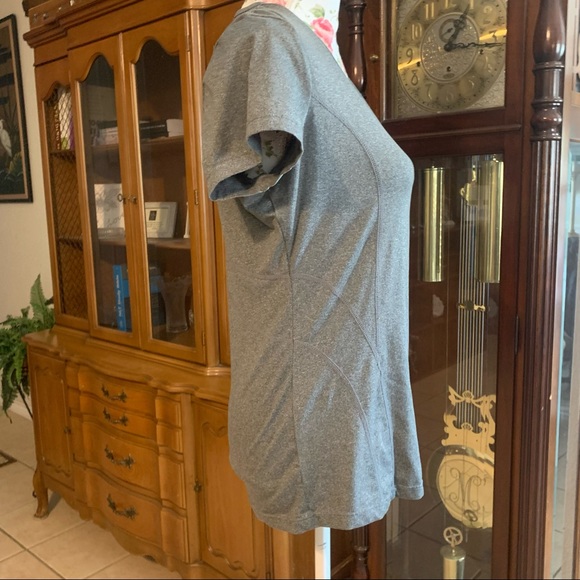 Reebok Workout athletic short sleeve , gray tee shirt - Picture 3 of 8